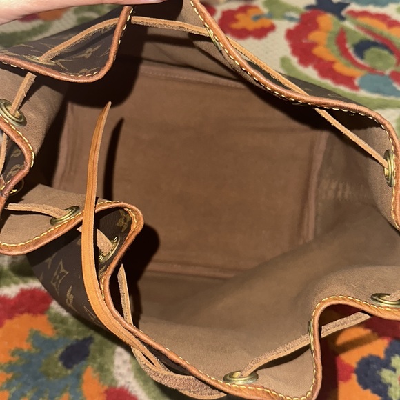 Authentic Louis Vuitton Petit Noé Monogram ✨ - Picture 8 of 9